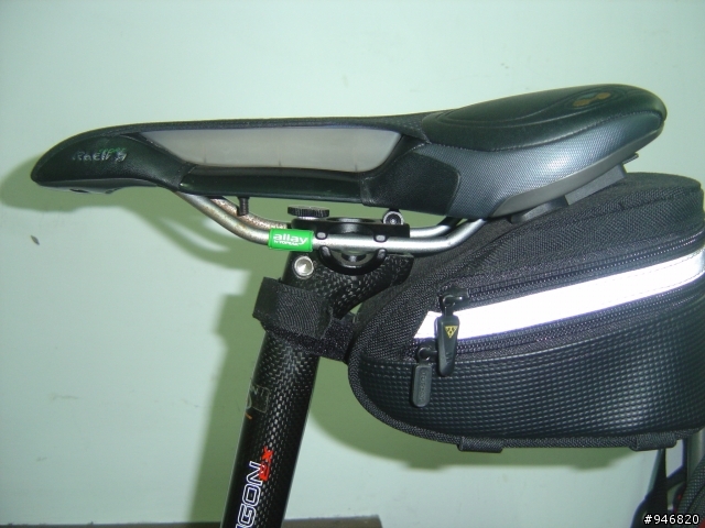 救人啊!我的Topeak Allay sports racing座墊生鏽了......