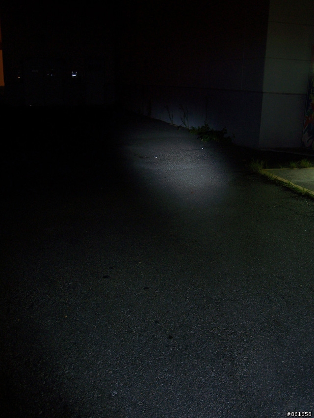 [不專業車燈測試]過去的那個光之便宜又大碗 D-light CG-104 鹵素燈（8/14新增初改完成）