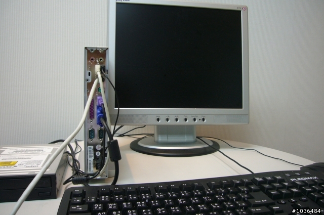 響應節能減碳--便宜又安全的下載專用動物機：裝機過程大公開  (VIA CPU VS XUBUNTU)