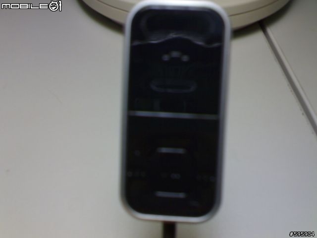 昨天入手的 Nokia 6600 Slide 輕薄短小 XD