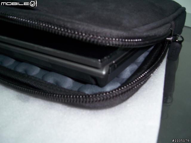 【開箱文】Fujitsu P8010 筆電保護袋-IFIT DA 823