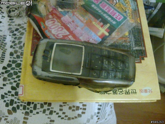 NOKIA 2600 充電時爆炸(20080806更新)