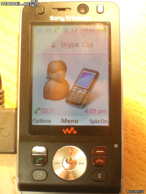 手機內建skype 澳洲 3 電信的好處..不知台灣有沒有這樣的服務