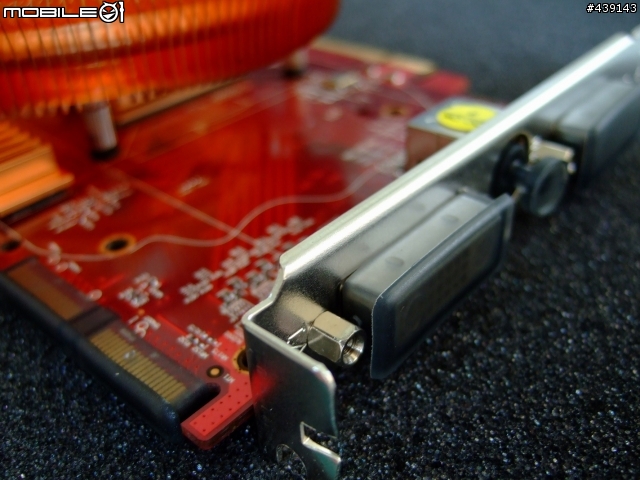 [分享]憾訊HD4850 PCS+非公版散熱器 快速開箱 {補FurMark燒卡}