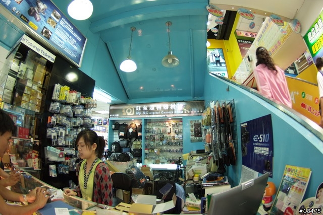 想買Sigma 10mm F2.8 EX DC Fisheye HSM