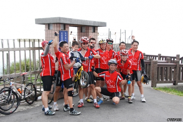 誰說小徑不能上大屯山助航站, 史上最強小徑車手