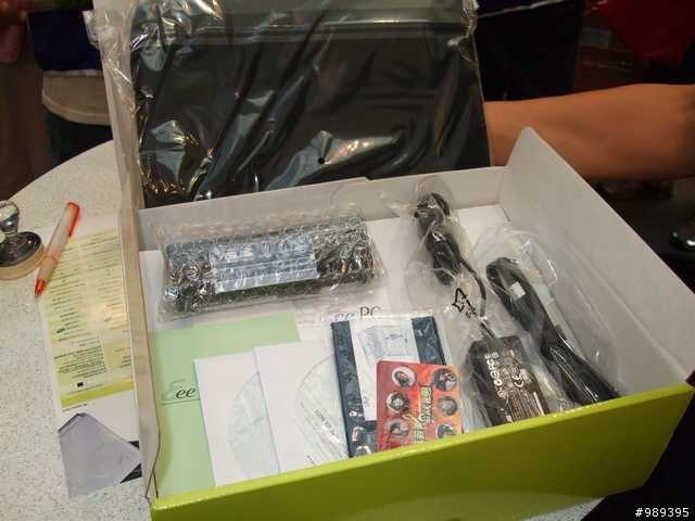 應用展買EEE PC抽到瓦力限量手錶(內有EPC妹妹)