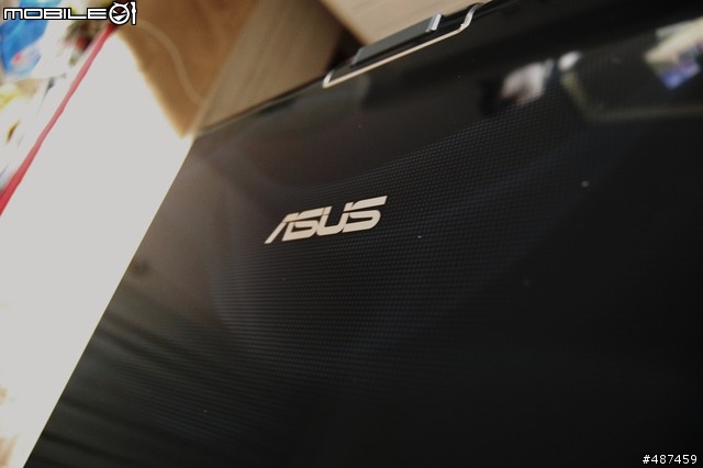 [新機入荷]ASUS M51VA 開箱文