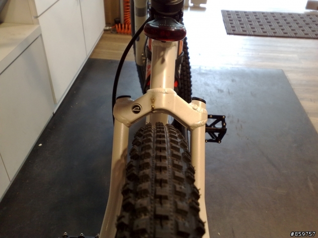 分享我的新車  Commencal