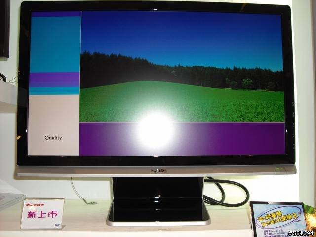 BenQ發表16:9 24"LCD 誠品展示E2200HDA