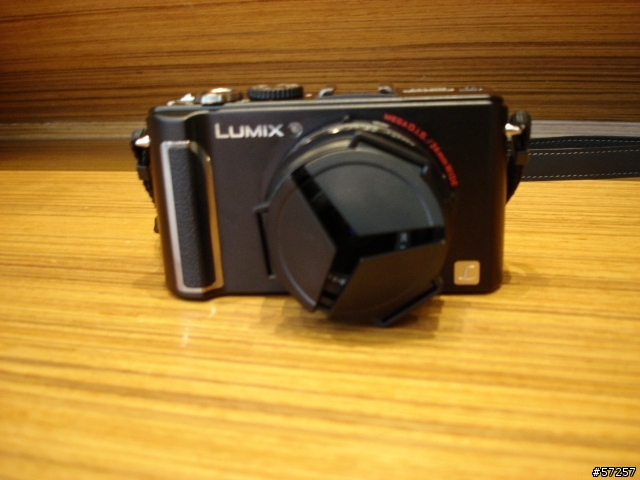 [Panasonic DMC-LX3] 克服原廠鏡頭蓋的不便