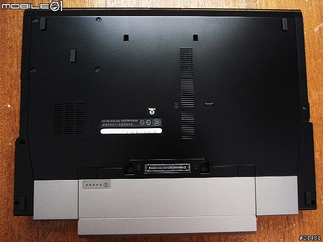 [簡略的開箱] Dell Precision M4400補上3DMARK成績