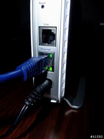 NETGEAR SPH200D 超簡單SKYPE家用電話(開箱文)