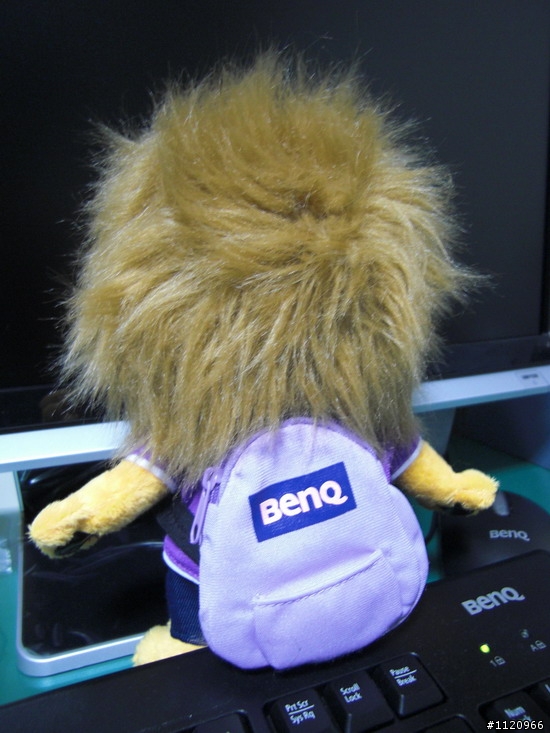 遲來又不專業的BENQ-E2200HDA開箱文