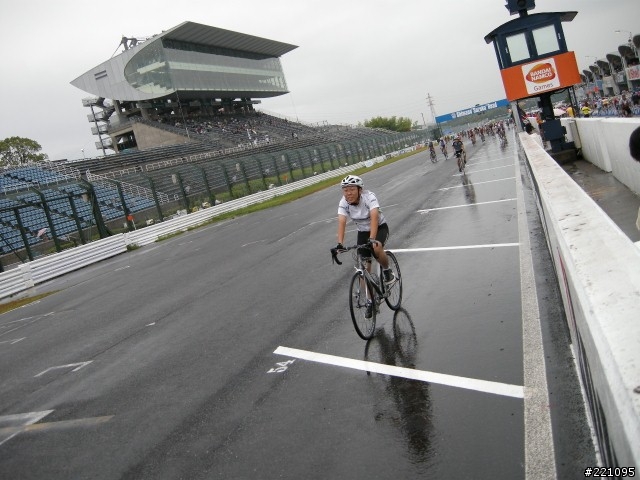 (圖多小心!!!) 島野公路車賽 in 鈴鹿賽道 2008/08/30-31