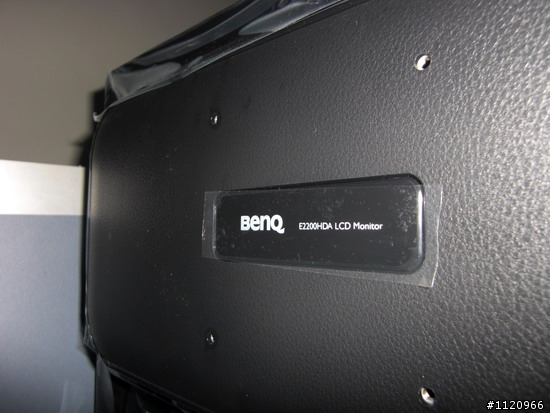 遲來又不專業的BENQ-E2200HDA開箱文