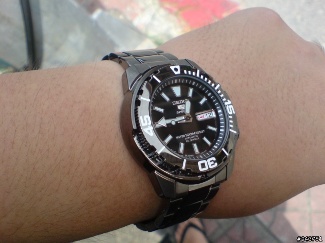 [新錶分享] SEIKO 5 黑鋼機械表