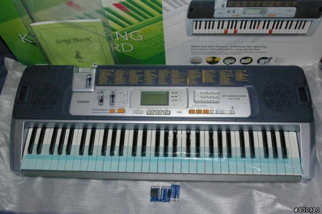 98元 的感動  CASIO LK-110 魔光電子琴 科技音樂速成班