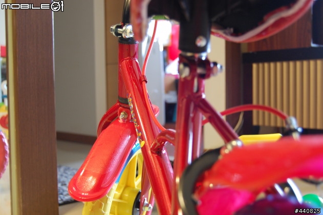 [阿咪愛分享]BMX法拉利紅12吋兒童腳踏車開箱試乘