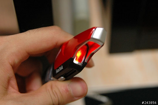[測試]SanDisk Extreme Ducati Edition 4GB 隨身碟 (對照組Patriot XT BOOST)