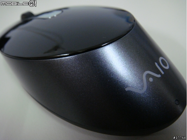 [華麗低調的分享] SONY VAIO VGP-BMS55 新鮮上市(黑與白)