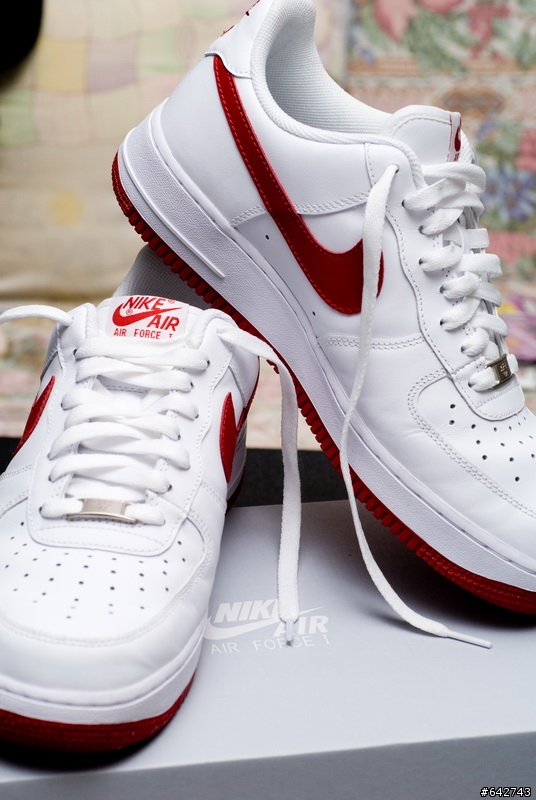 第一次貼文  很平凡的 Nike AIR FORCE I