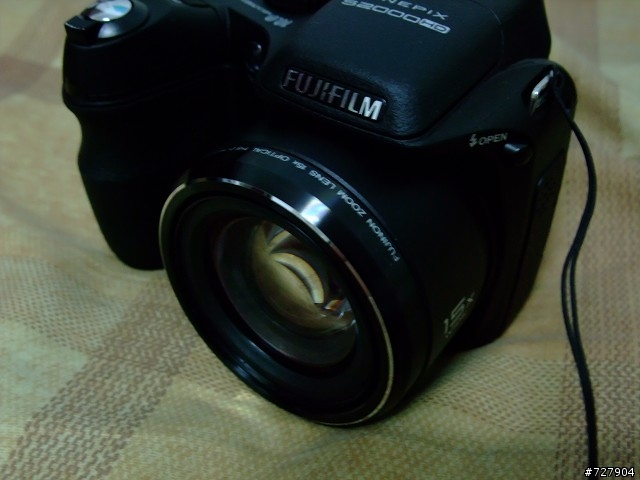 [分享]Fujifilm S2000HD簡易開箱文 (新增ISO測試照)