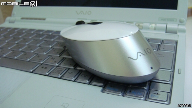 [華麗低調的分享] SONY VAIO VGP-BMS55 新鮮上市(黑與白)