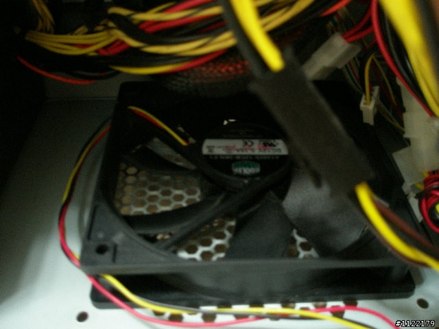 藍光綜放-絕世好殼 Coolermaster CM690+透明側板