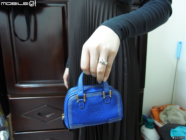 [分享] LOEWE Napa小羊皮迷你AMAZONA包+零錢包