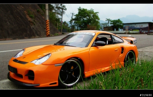 1/18模型車外拍....