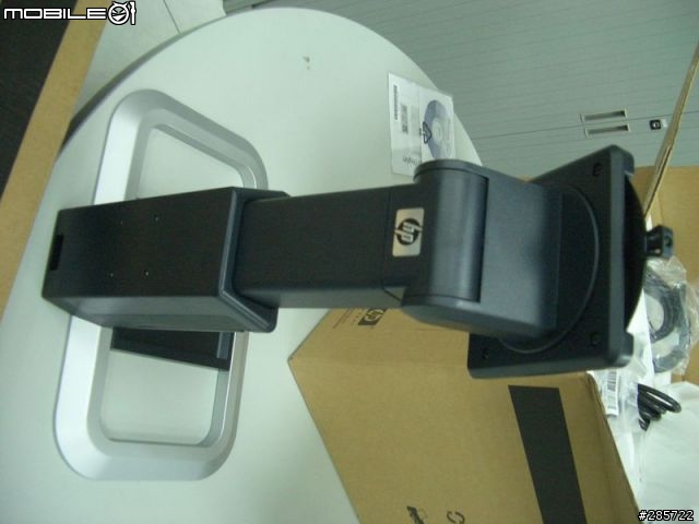 低調發個開箱照(HP-LP2475W)