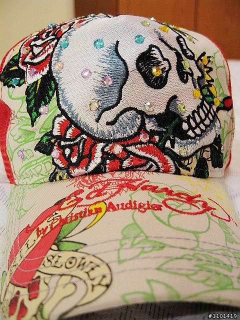 [分享] ♥ED HARDY ♥水鑽網帽