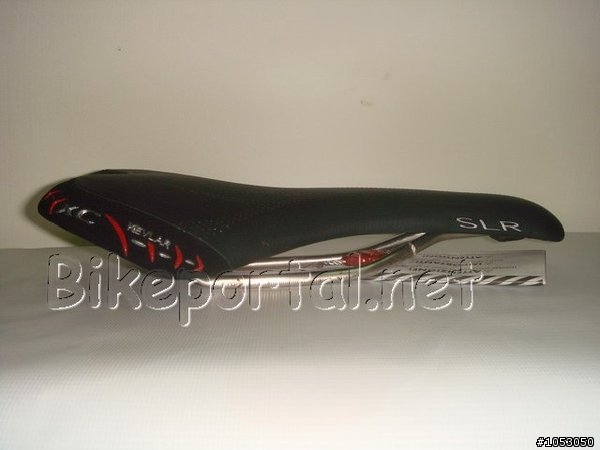 請問有誰用過這款Selle Italia SLR XC 釩合金弓碳纖底義大利製真皮坐墊  登山車適合嗎? 或是您有比較好的建議.