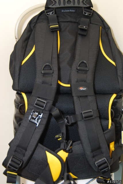 [開箱] Lowepro DryZone Rover