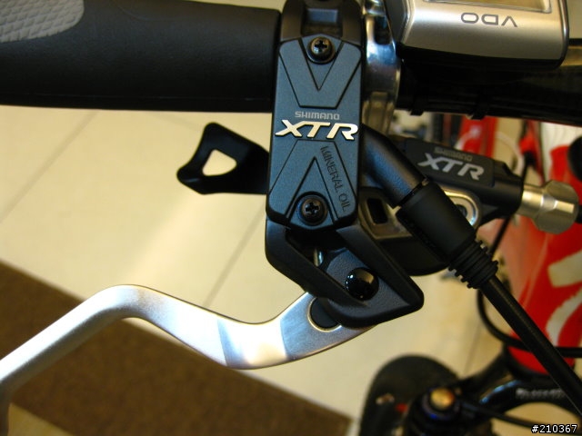 [分享] 閃電 Specialized M5 & 全套XTR & OGK 安全帽 （34張圖，請耐心欣賞 ... 給點小小建議吧～）