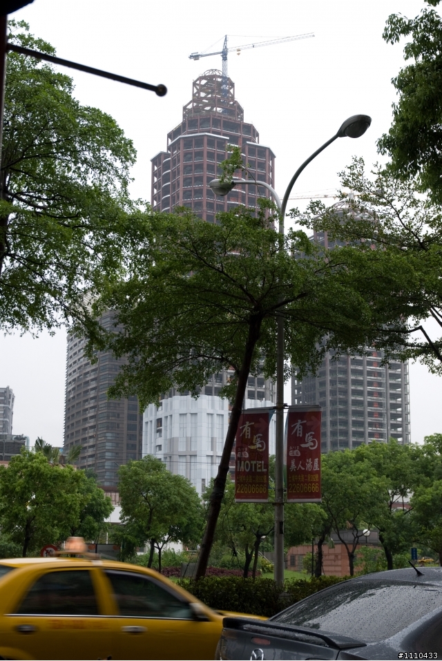颱風天後依舊風雨無阻,前往綁架D300之粗略開箱小文(不成敬意,請看倌將就唄!)