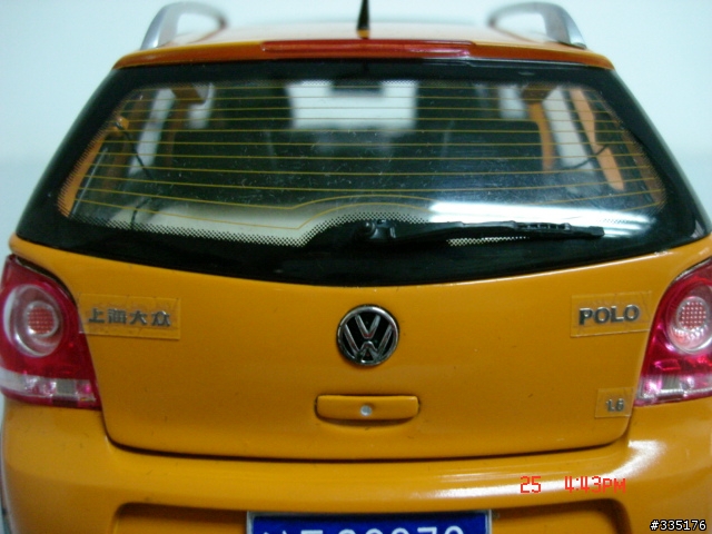 半年前在上海購買的POLO,今天終於收到送的1/18POLO車模,開箱囉~~