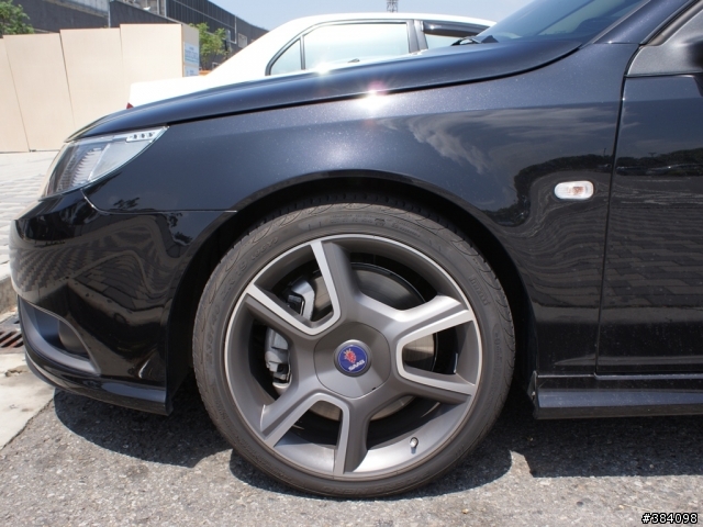 捕獲 SAAB Turbo X sedan & wagon