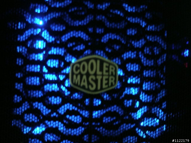 藍光綜放-絕世好殼 Coolermaster CM690+透明側板