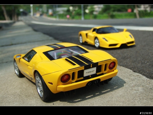 1/18模型車外拍....