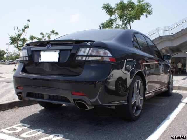 捕獲 SAAB Turbo X sedan & wagon