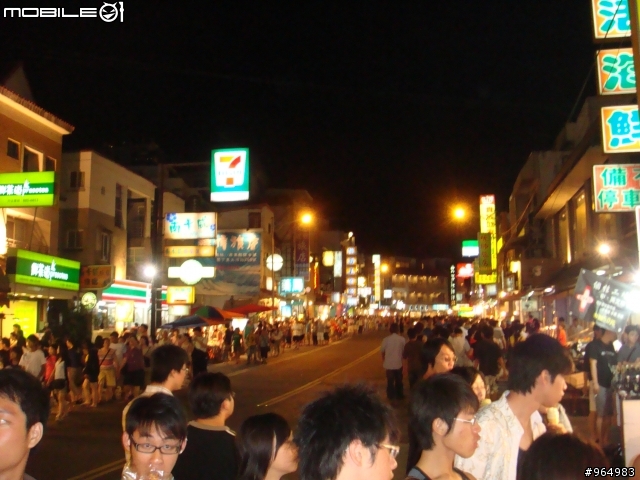 海角七號+新樂克颱風＝墾丁人擠爆了！
