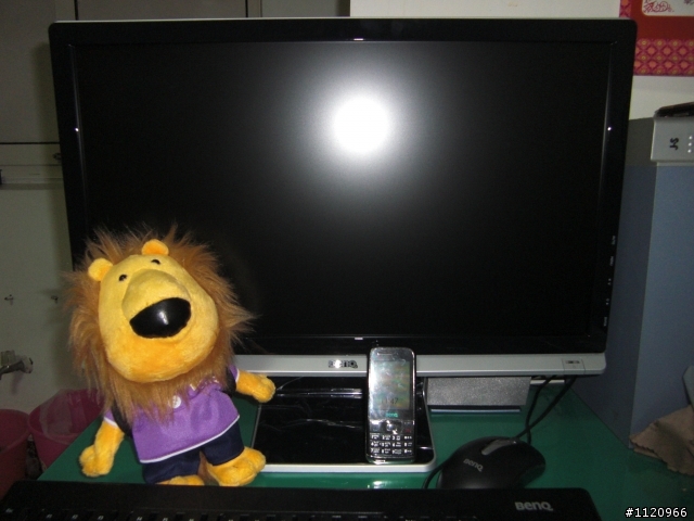 遲來又不專業的BENQ-E2200HDA開箱文