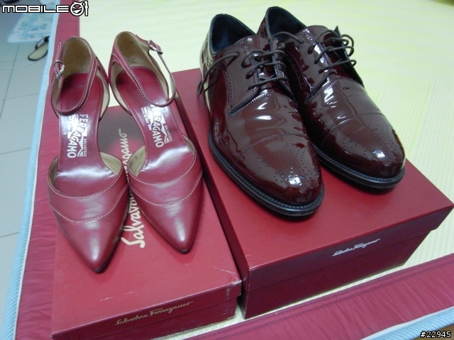 [分享]踏上紅毯的幸福.Ferragamo紅色高跟鞋