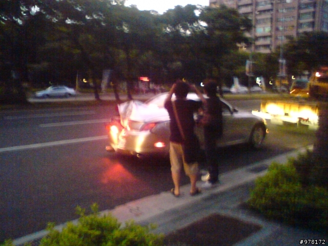 SC430撞車