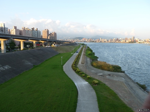 【號召】大家一起來蓋FZ28大樓吧…