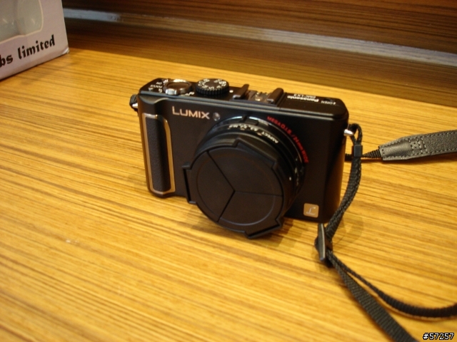 [Panasonic DMC-LX3] 克服原廠鏡頭蓋的不便