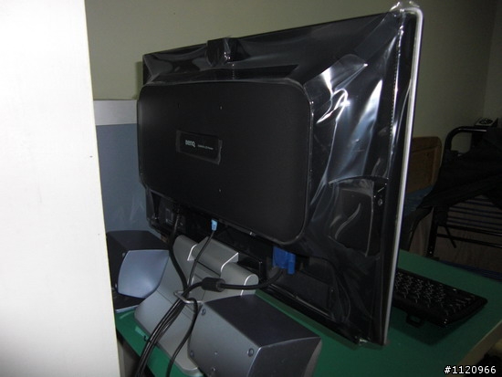 遲來又不專業的BENQ-E2200HDA開箱文