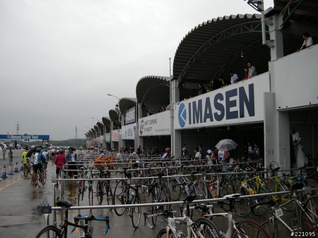 (圖多小心!!!) 島野公路車賽 in 鈴鹿賽道 2008/08/30-31